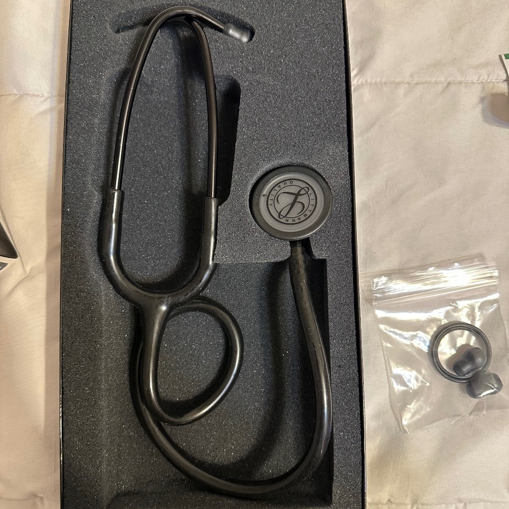Littman ALL BLACK class III stethoscope